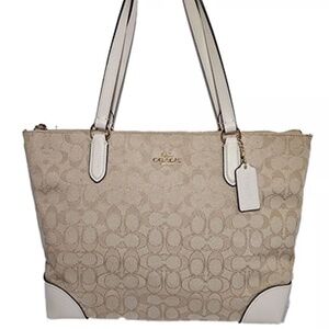 NWT Coach Signature Zip Tote